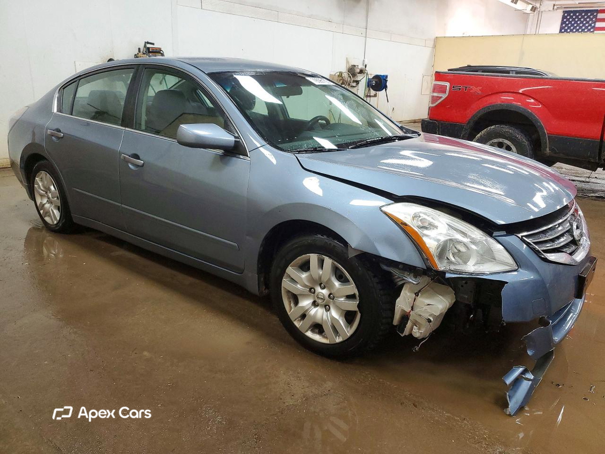 Nissan Altima 2012