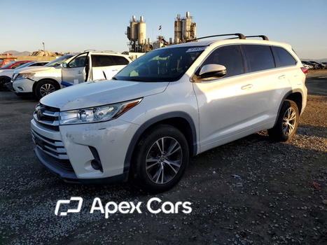 Toyota Highlander 2018 - Image 1 of 13
