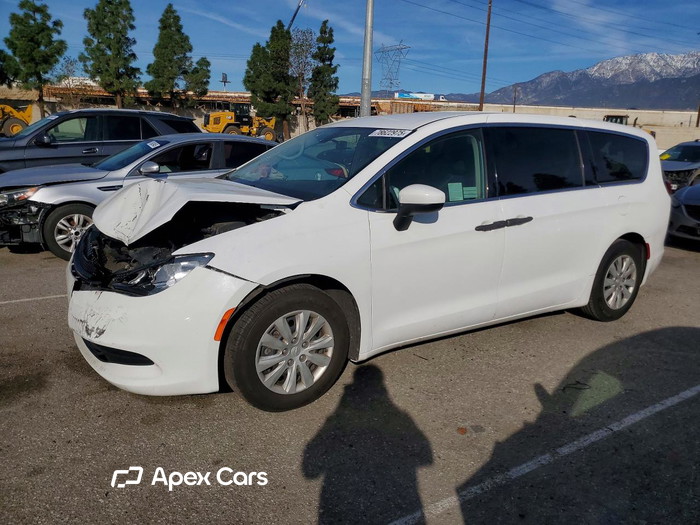 2020 Chrysler Voyager - Image 1 of 5