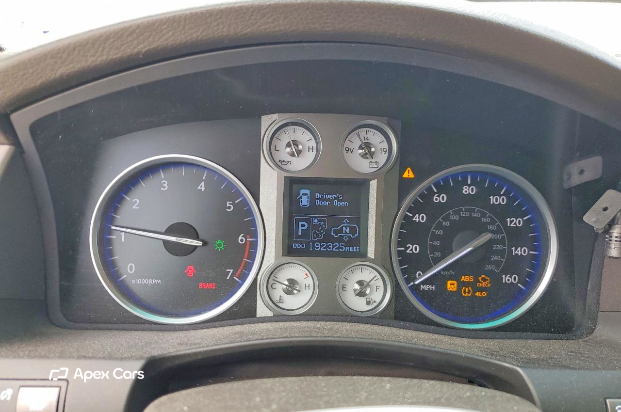 Lexus LX 2008