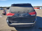 Toyota Sienna 2011