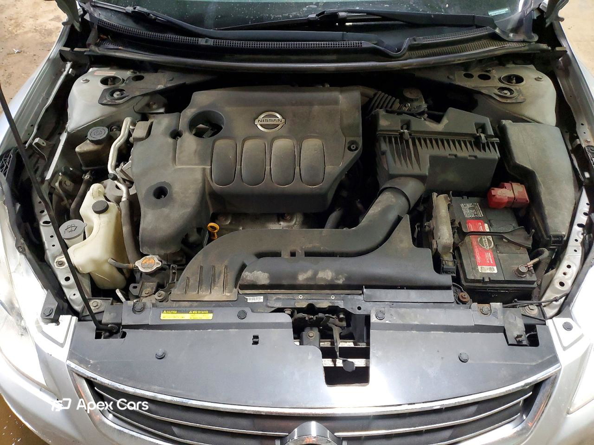 Nissan Altima 2012