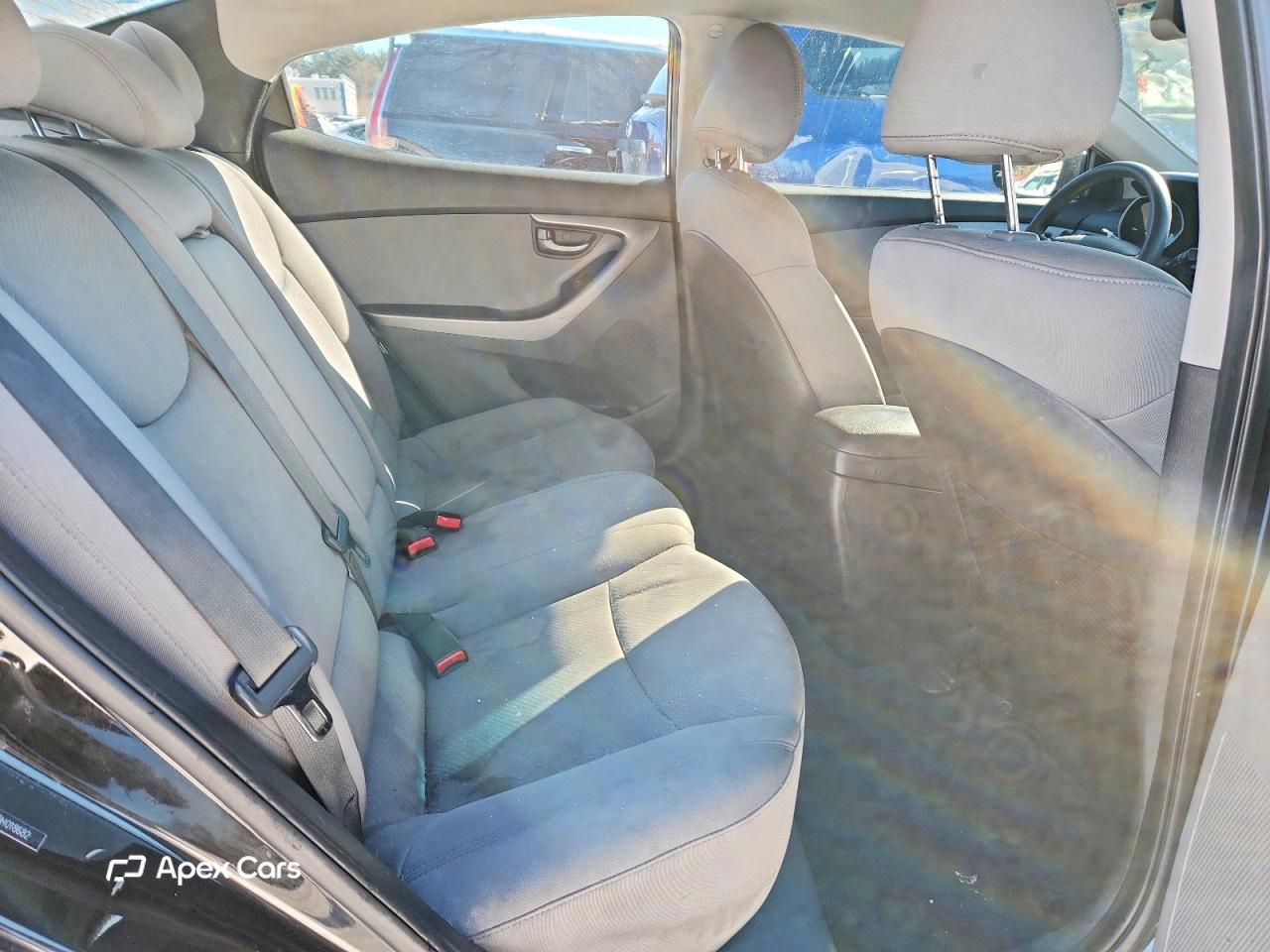 Hyundai Elantra 2011