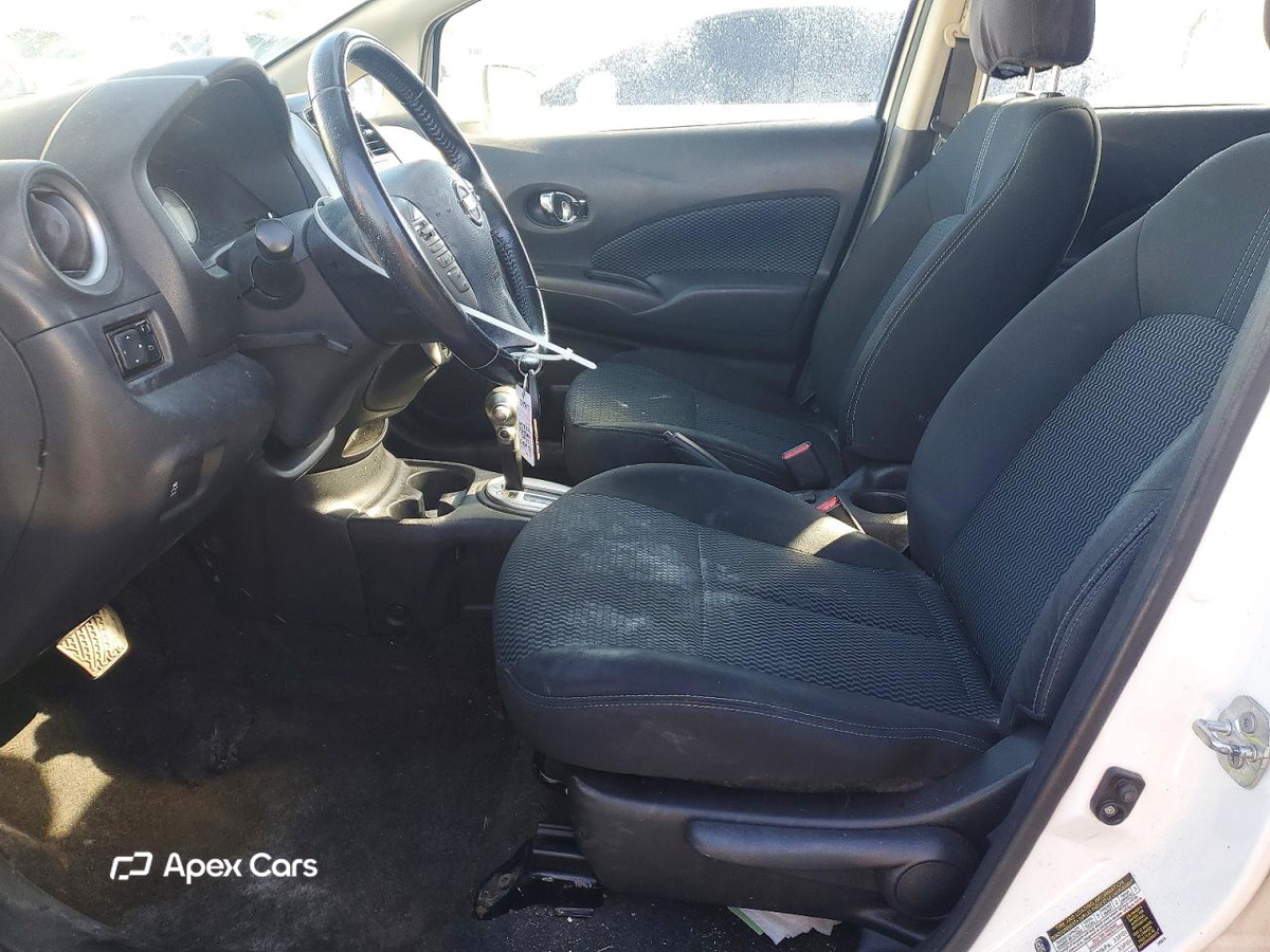 Nissan Versa 2015