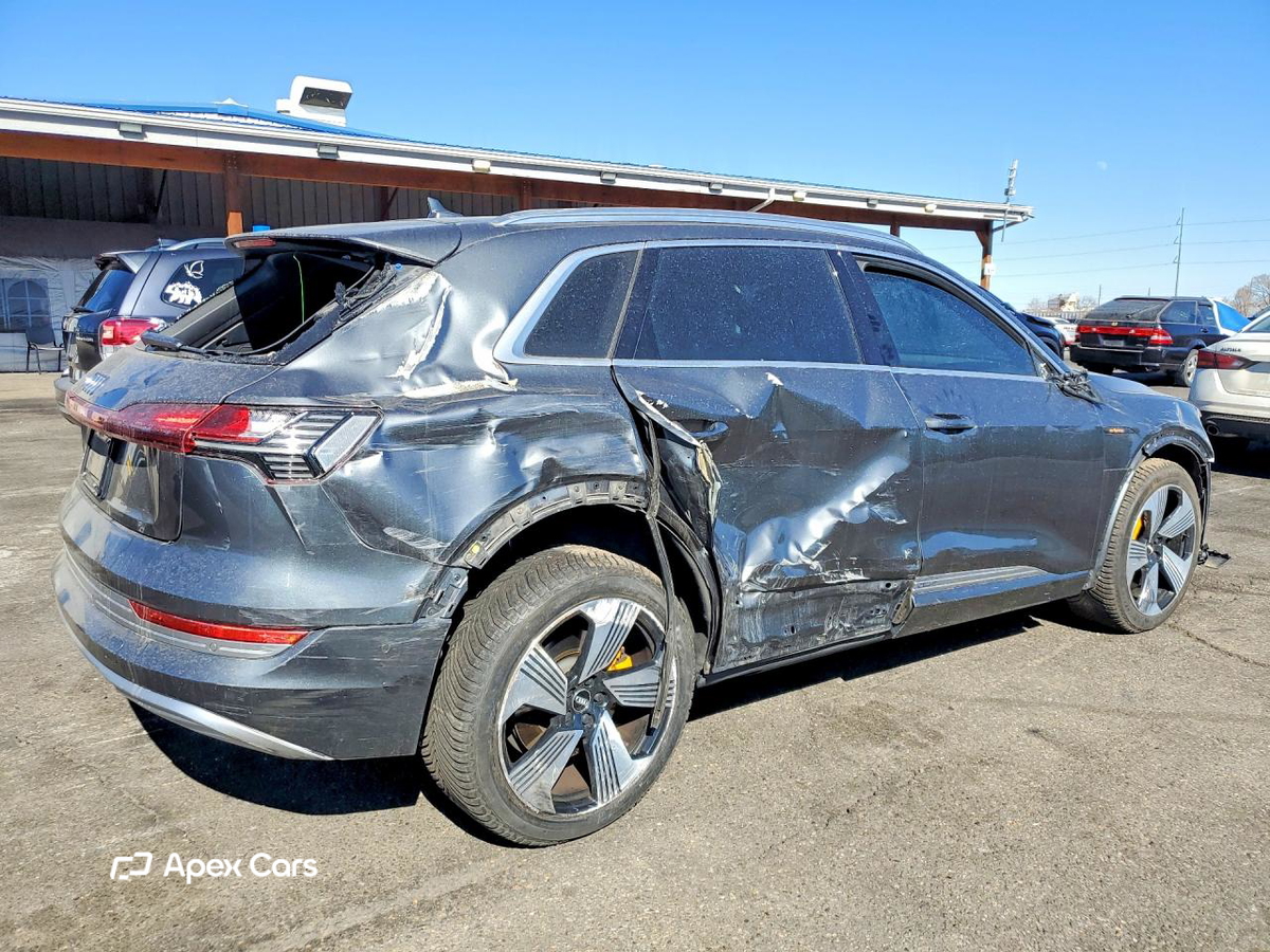 Audi e-tron 2019