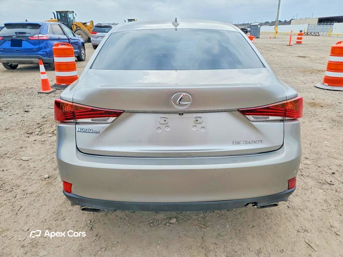 Lexus IS 2017