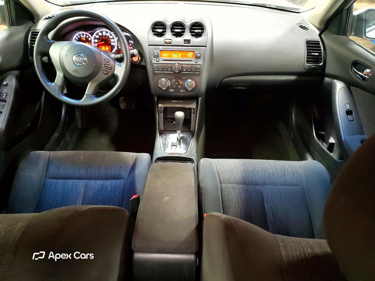 Nissan Altima 2012