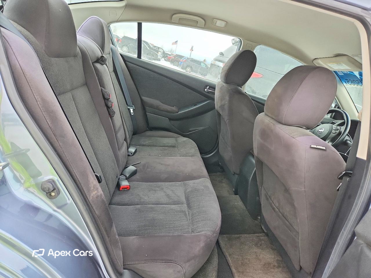 Nissan Altima 2011
