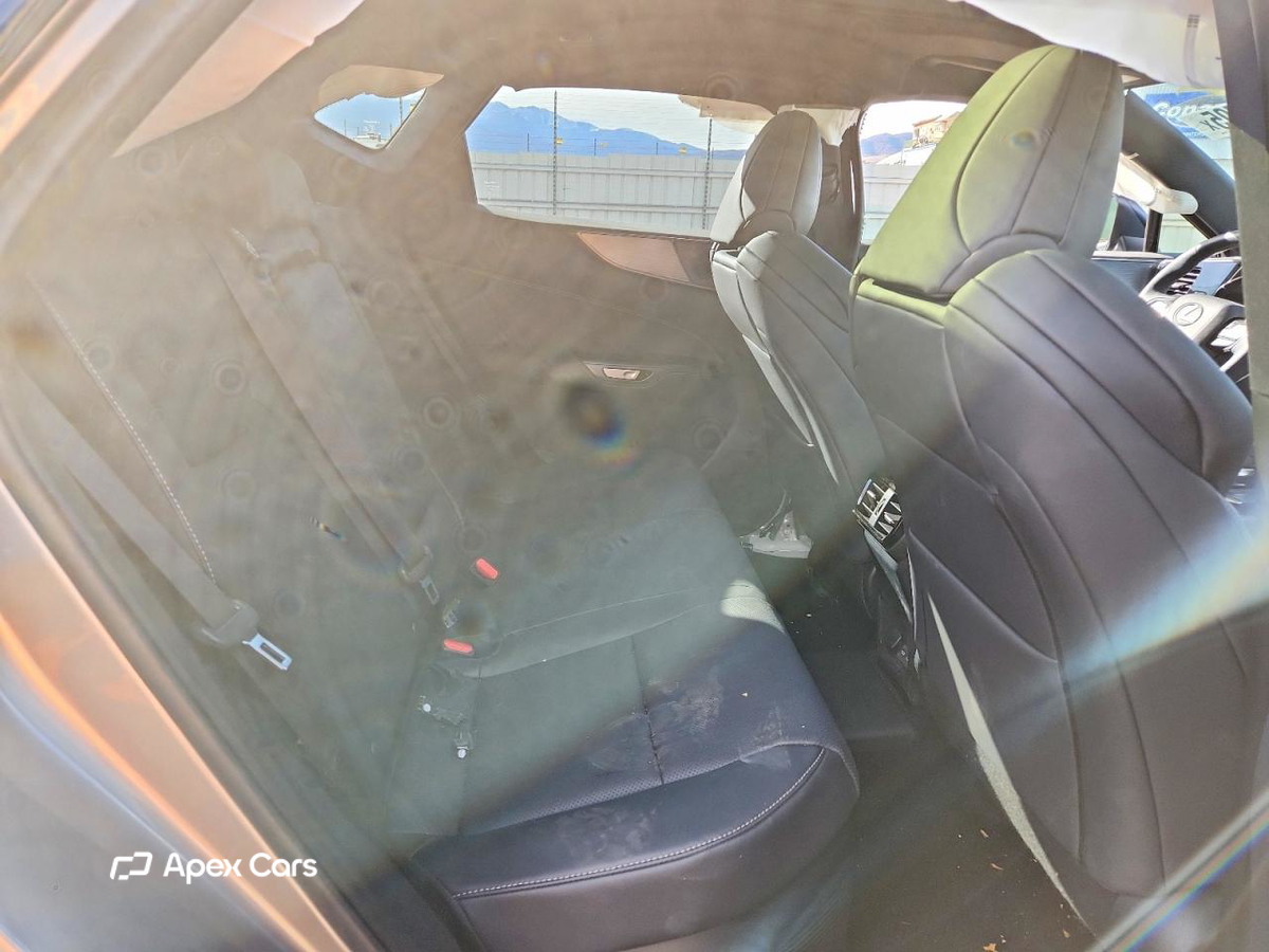Lexus NX 2025
