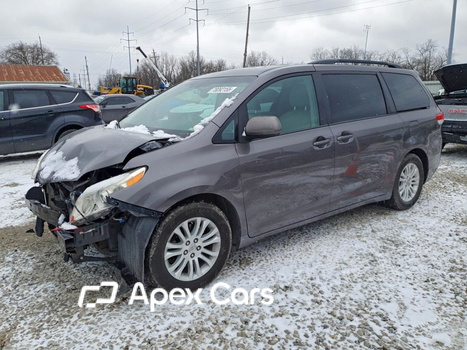 Toyota Sienna 2013 - Image 1 of 14