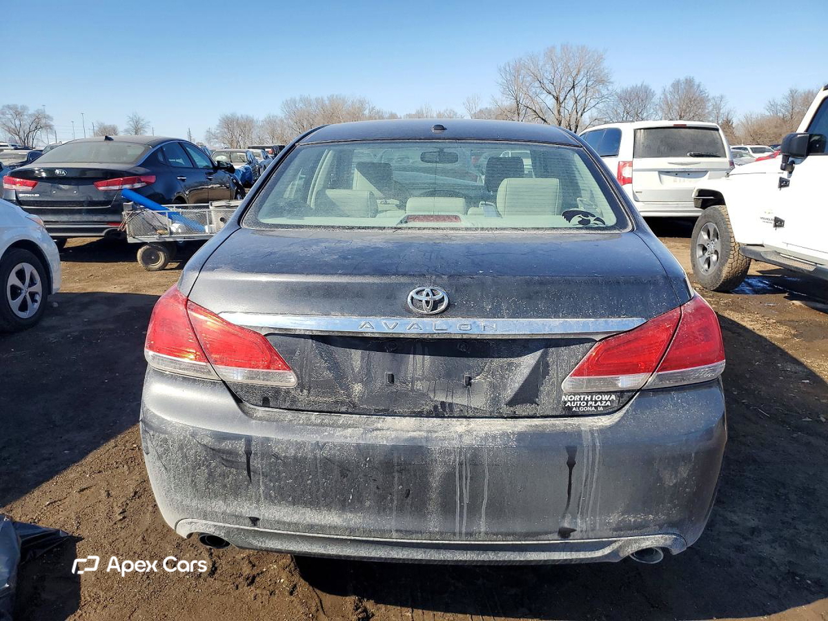 Toyota Avalon 2011