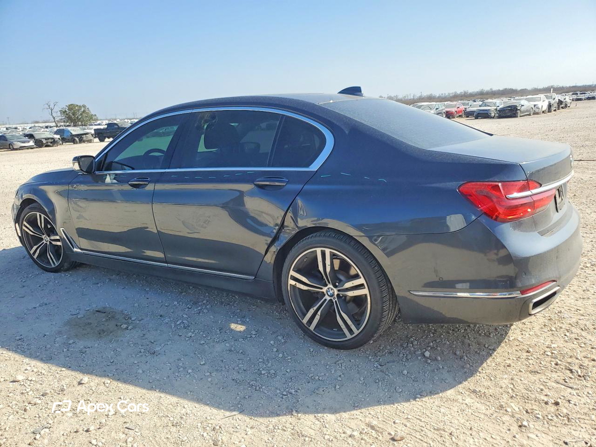 BMW Series 7 2016
