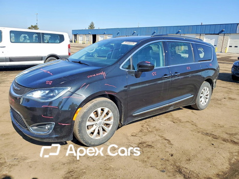 Chrysler Pacifica 2017 - Image 1 of 13