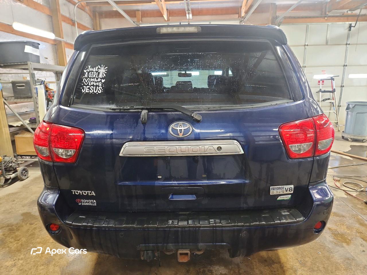 Toyota Sequoia 2010