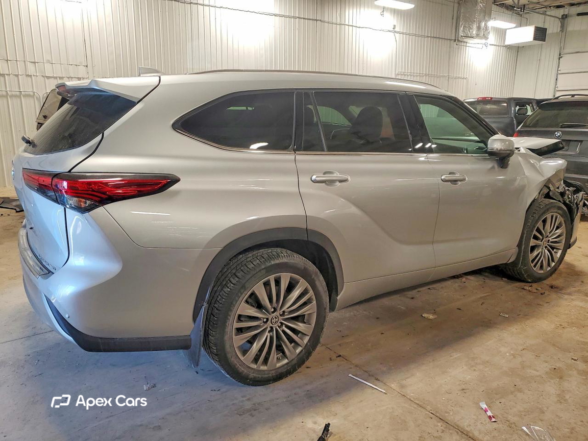 Toyota Highlander 2021