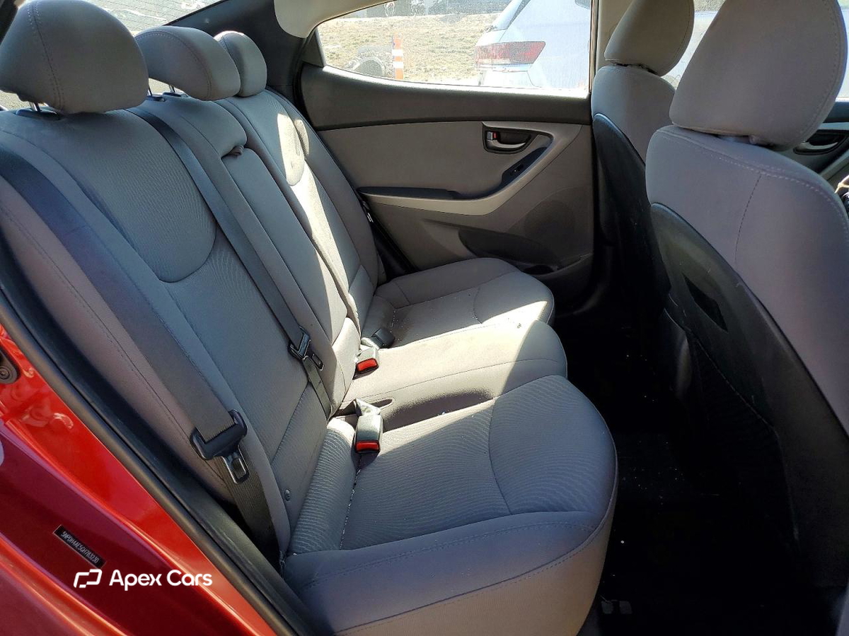 Hyundai Elantra 2016