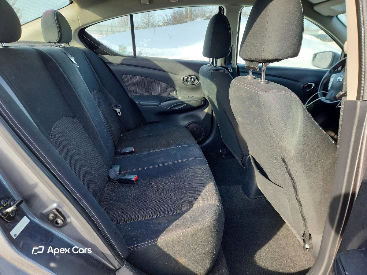 Nissan Versa 2016