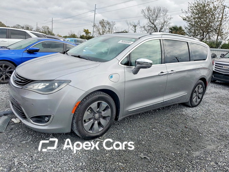 Chrysler Pacifica 2017 - Image 1 of 13