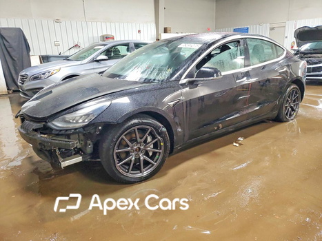 Tesla Model 3 2019 - Image 1 of 13