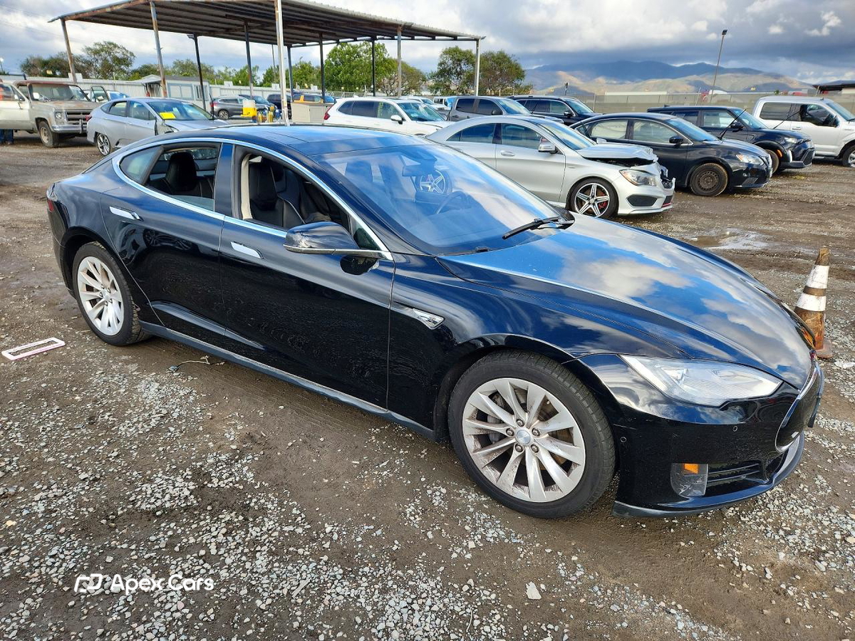 Tesla Model S 2016
