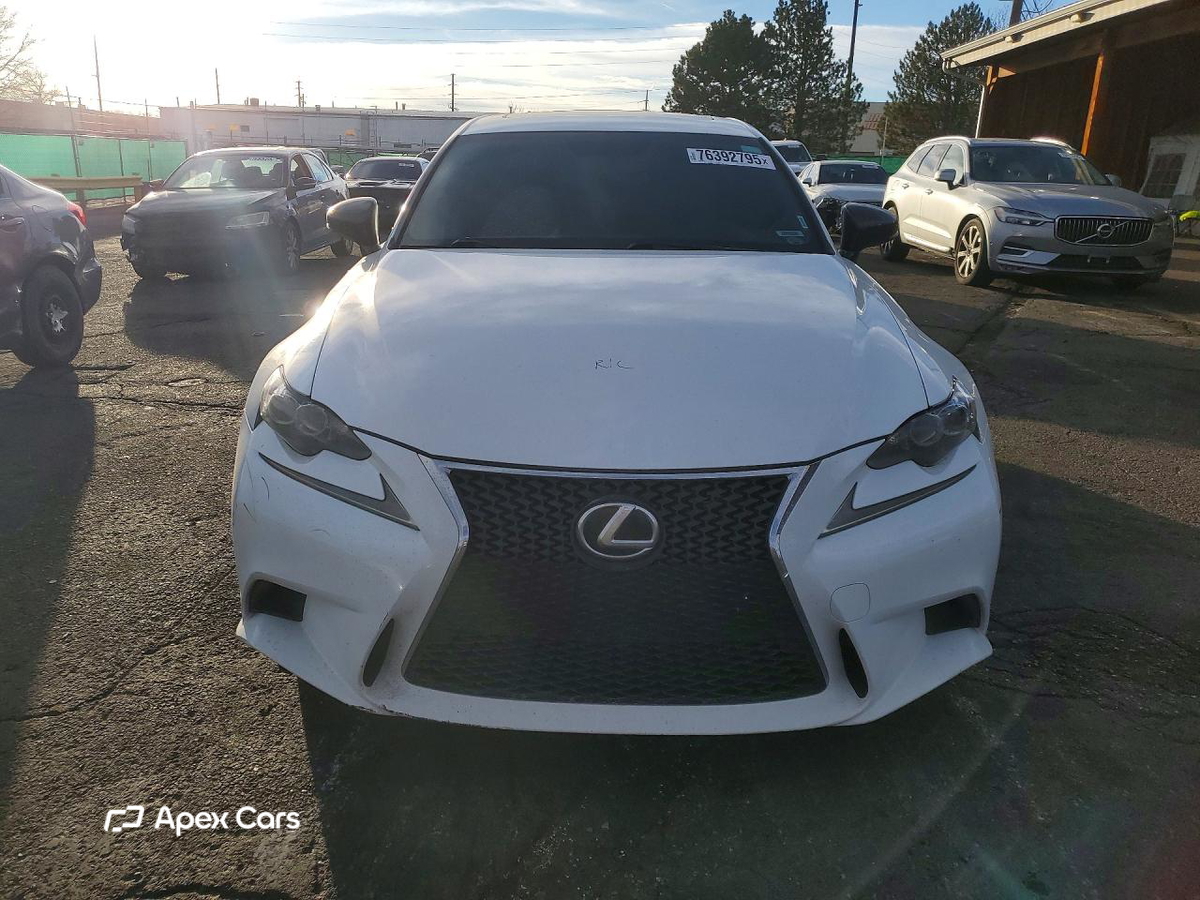 Lexus IS 2015