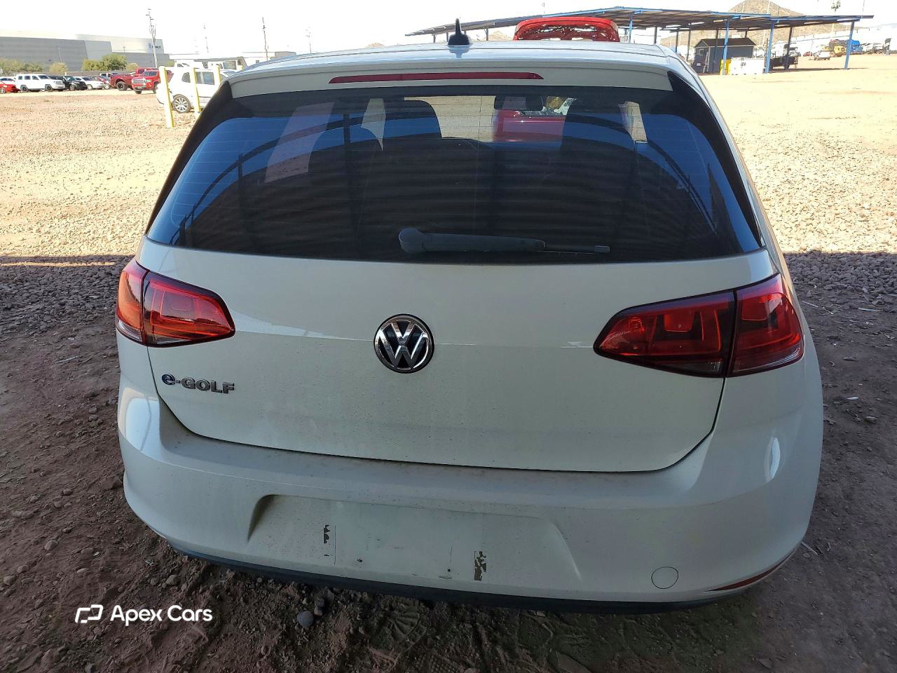 Volkswagen e Golf 2016
