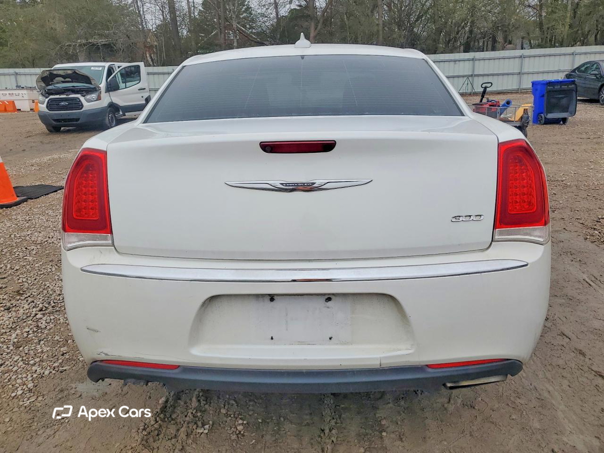 Chrysler 300 2016