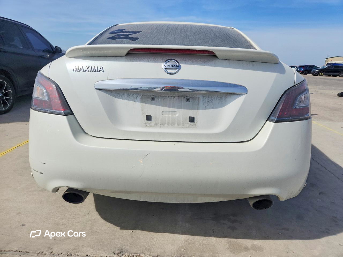 Nissan Maxima 2014