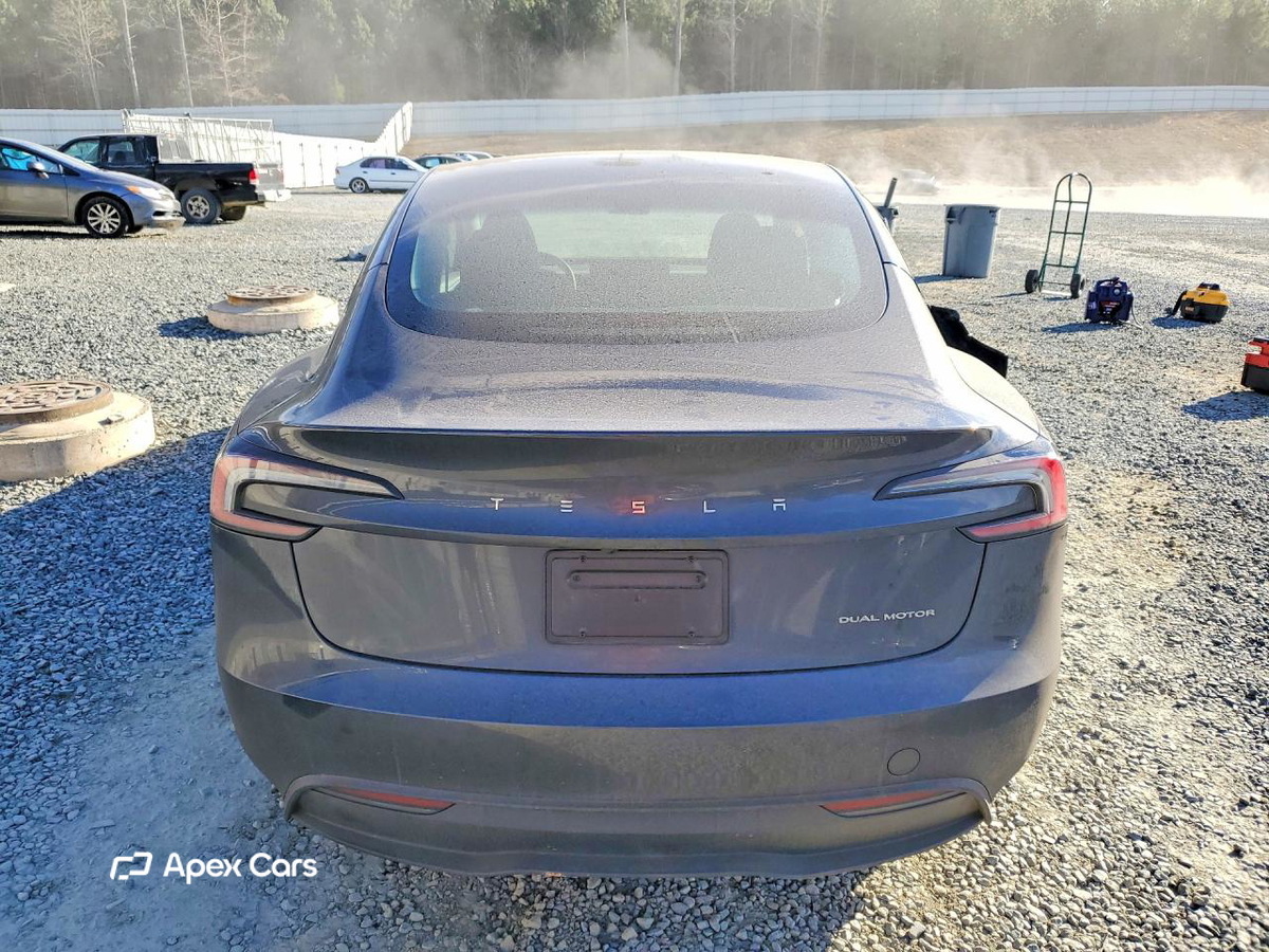 Tesla Model 3 2024
