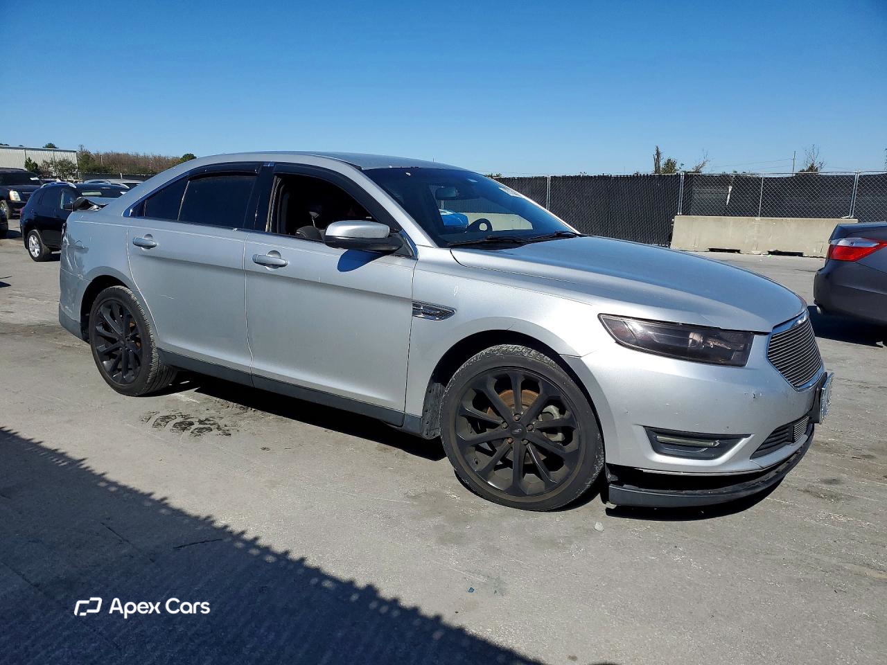Ford Taurus 2014