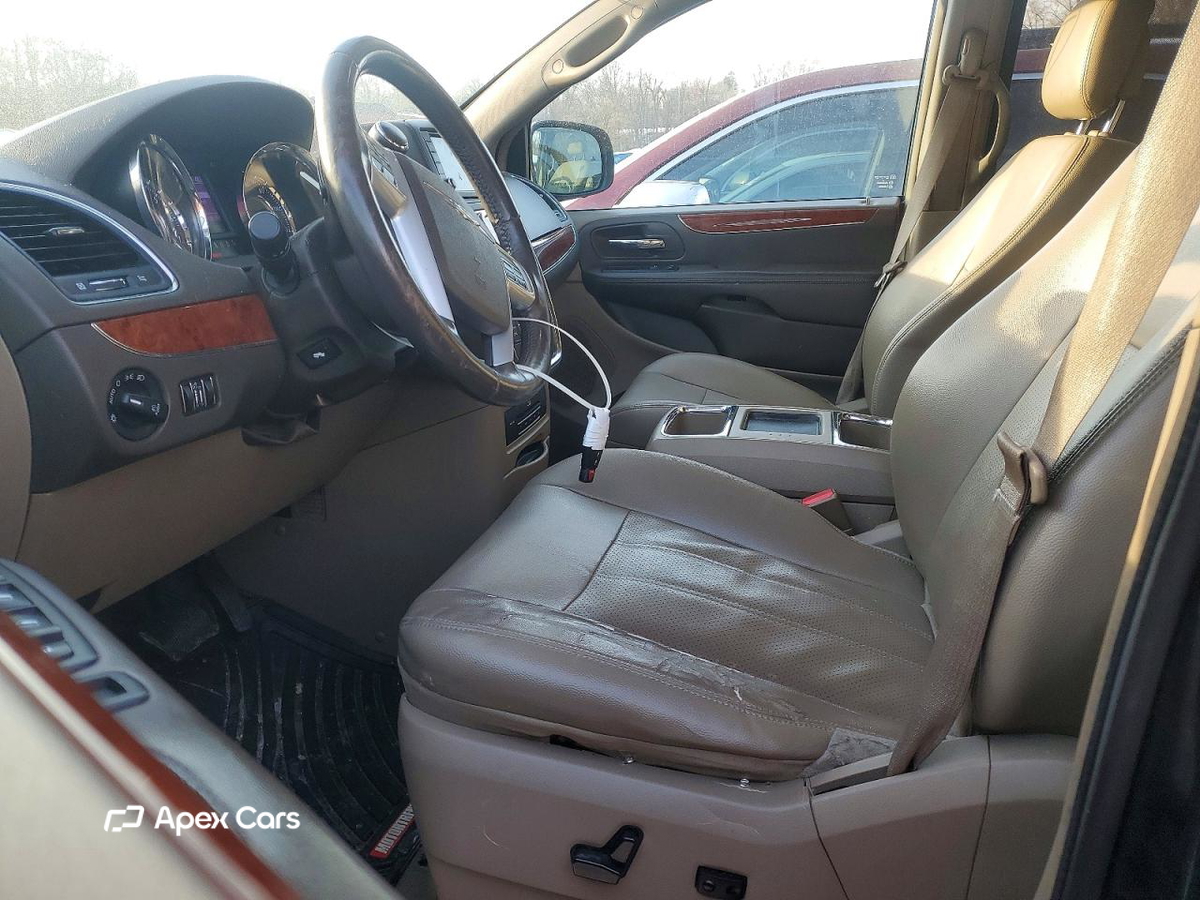 Chrysler Voyager 2013