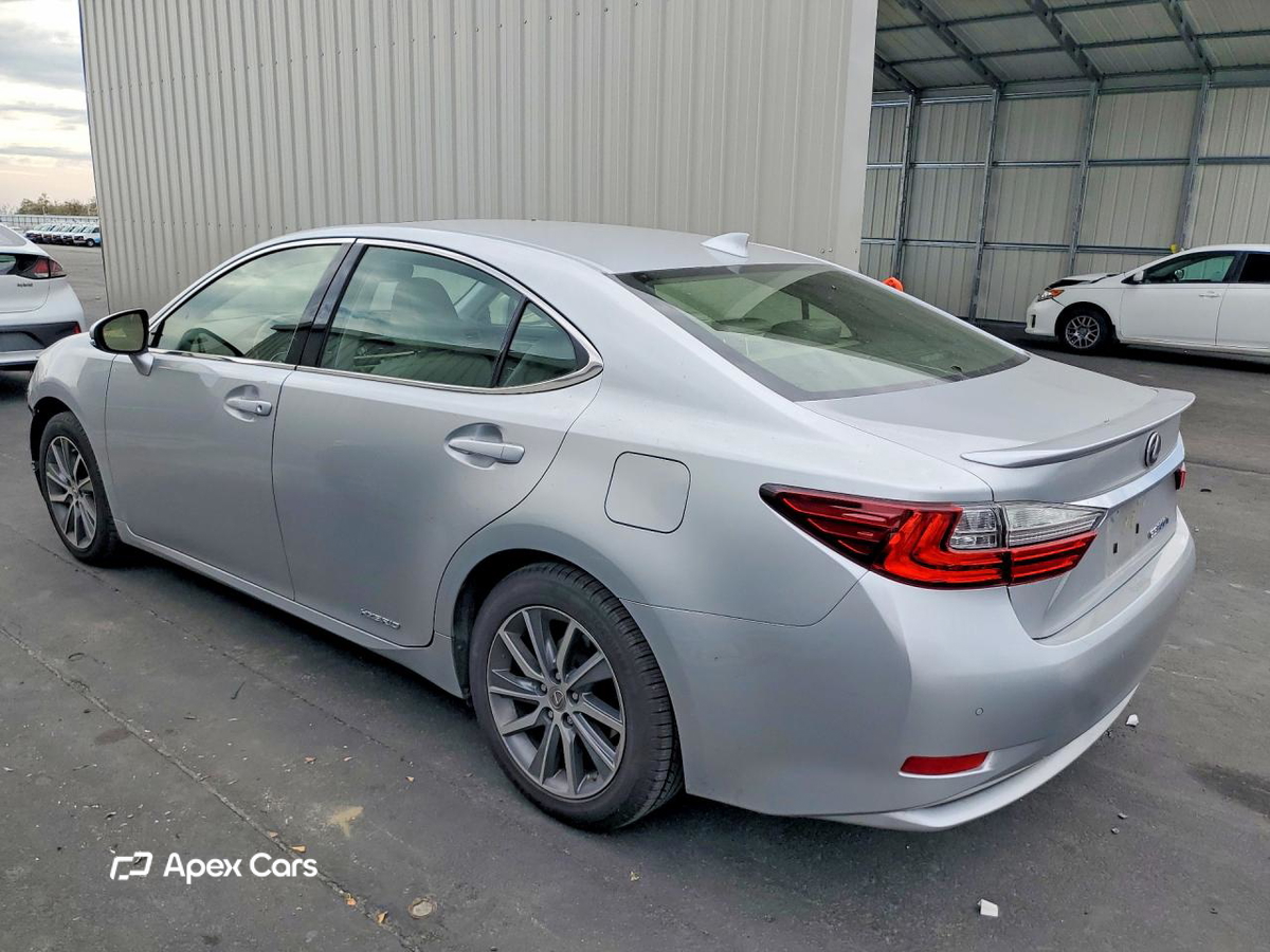 Lexus ES 2016