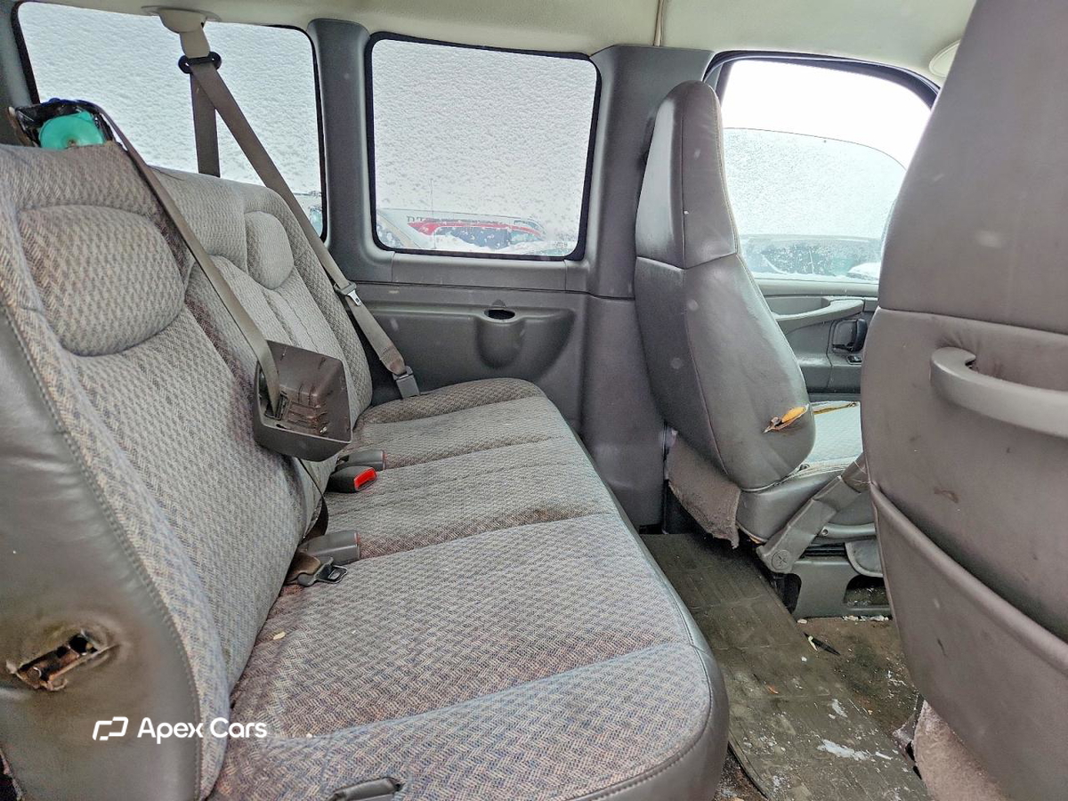 Chevrolet Express 2004