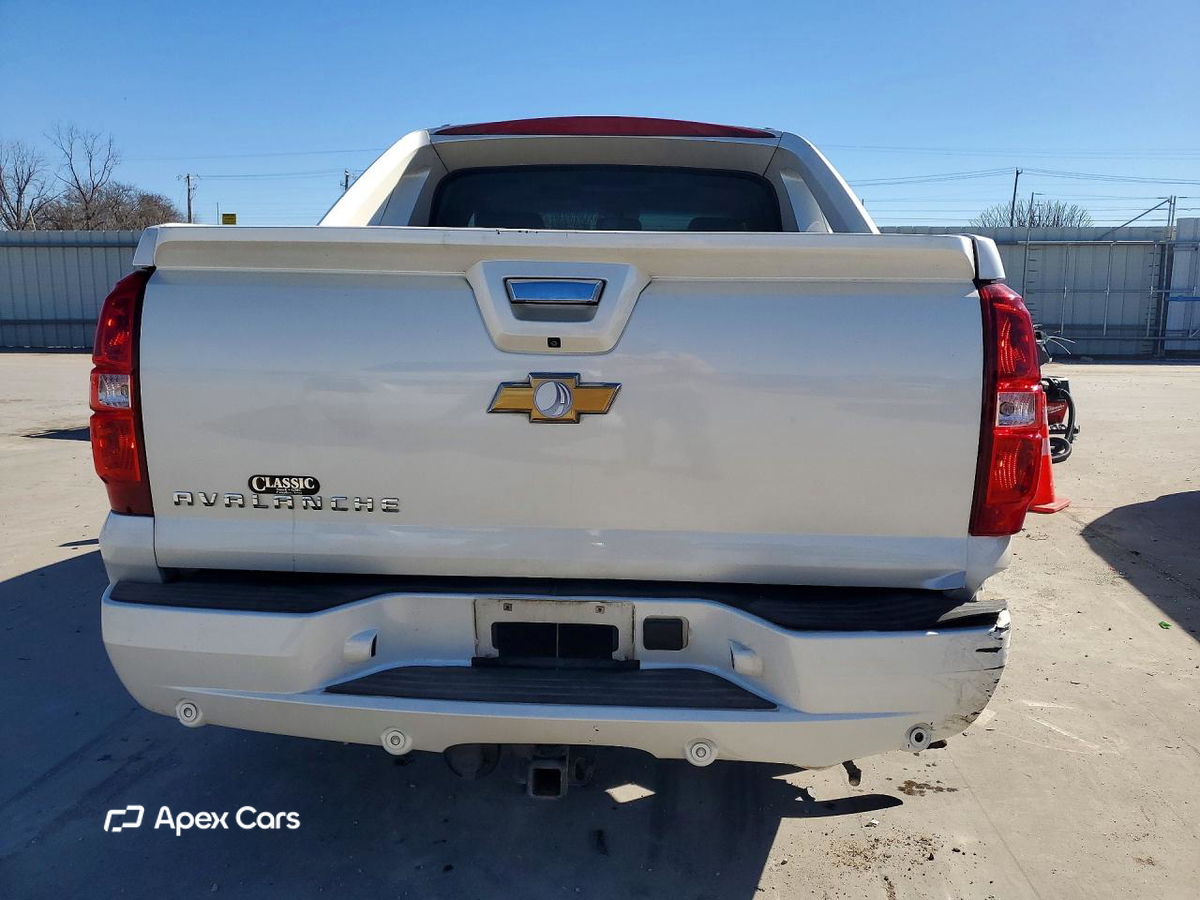 Chevrolet Avalanche 2013