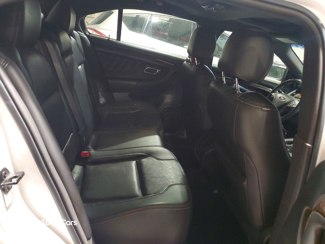 Ford Taurus 2016