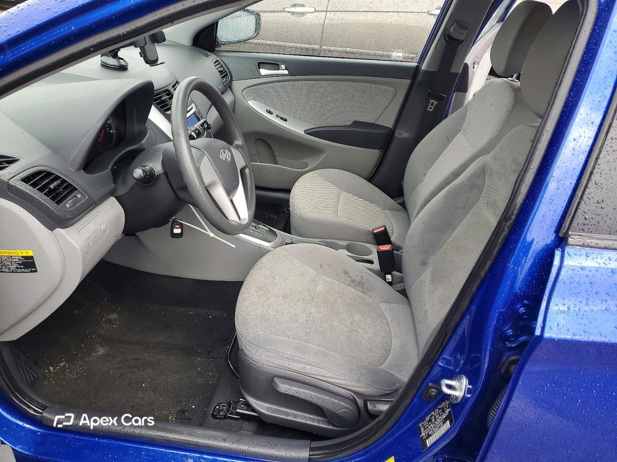 Hyundai Accent 2013