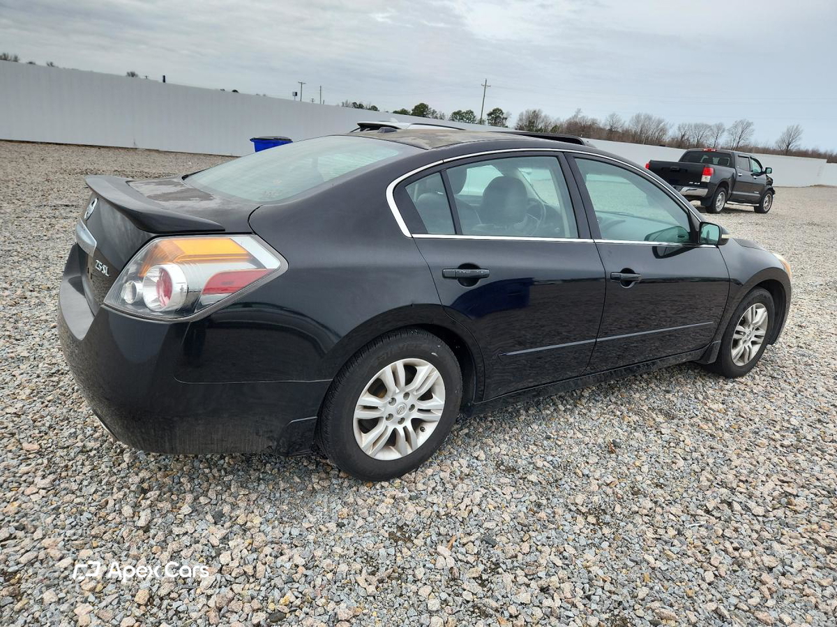 Nissan Altima 2012