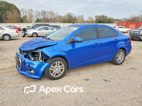 Chevrolet Sonic 2017 - Image 1 of 12