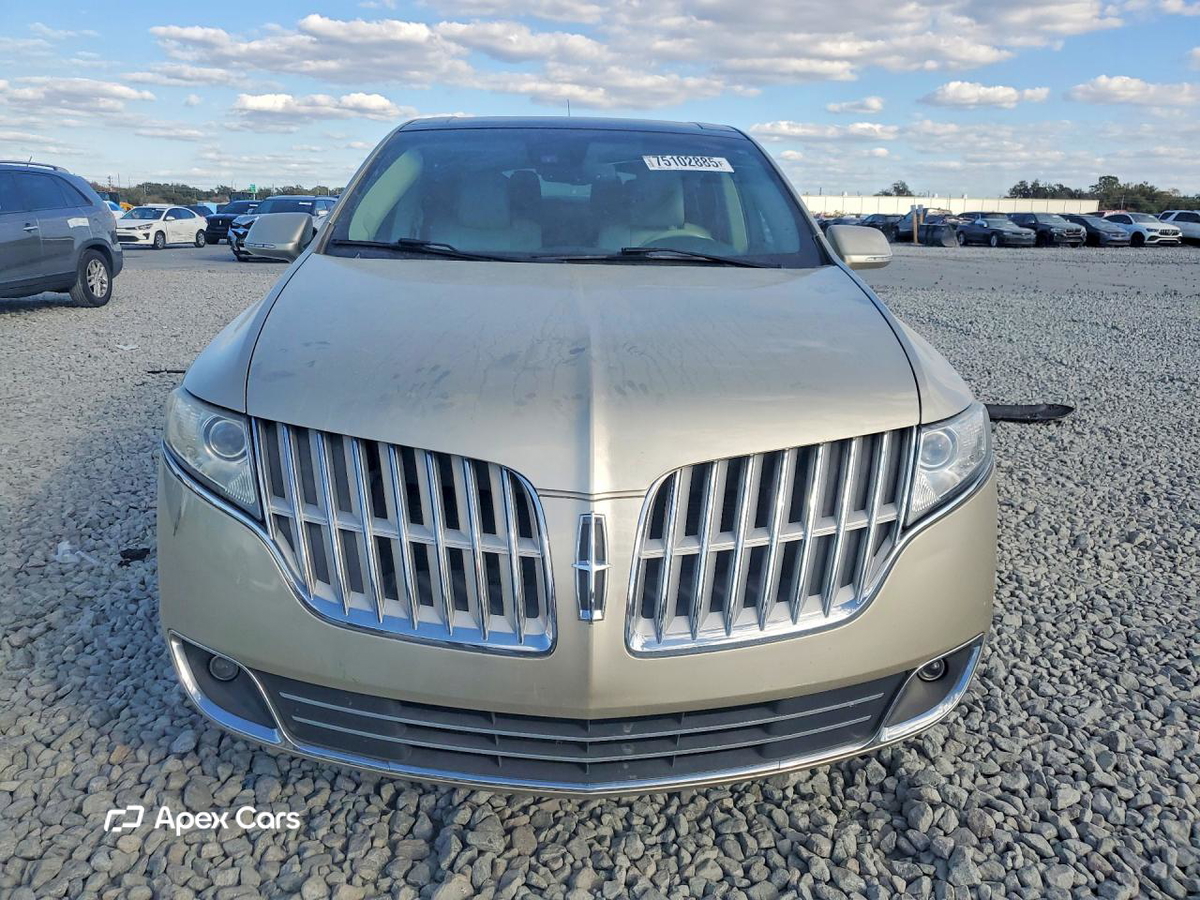 Lincoln MKT 2010