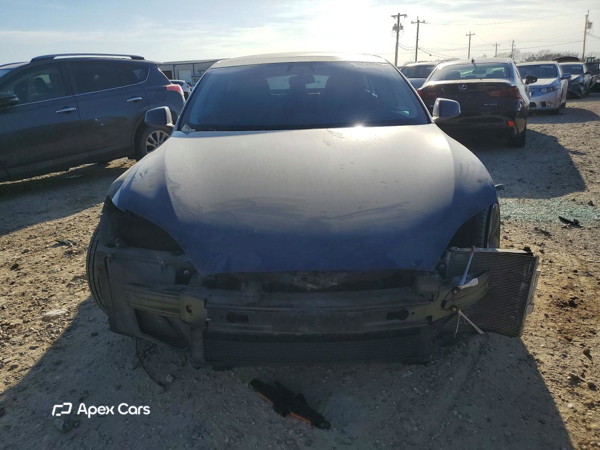Tesla Model S 2016