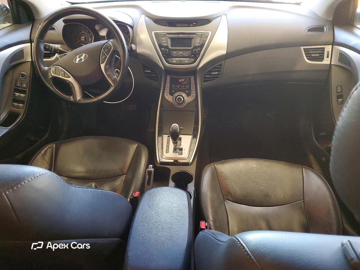 Hyundai Elantra 2013