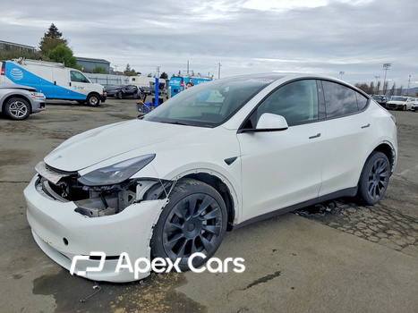 Tesla Model Y 2025 - Image 1 of 13