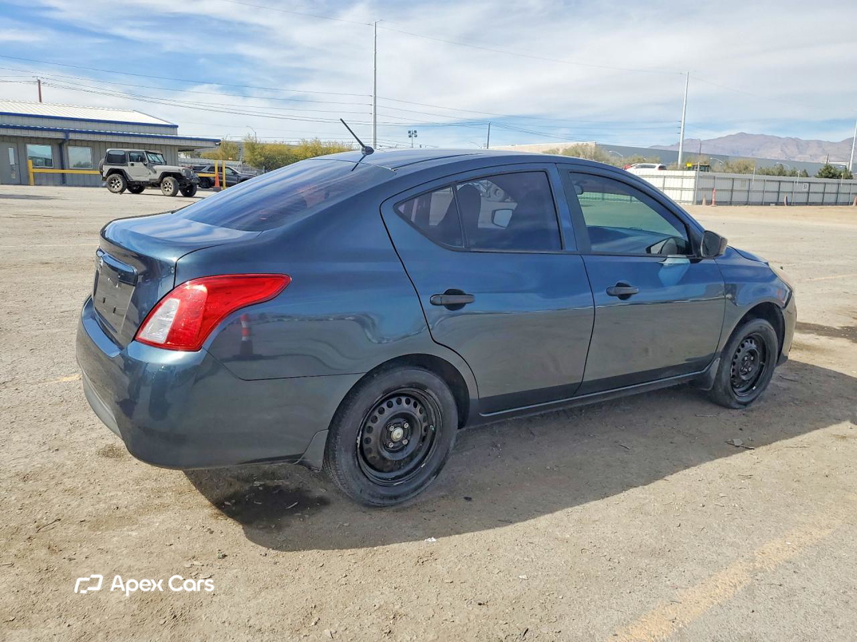 Nissan Versa 2016