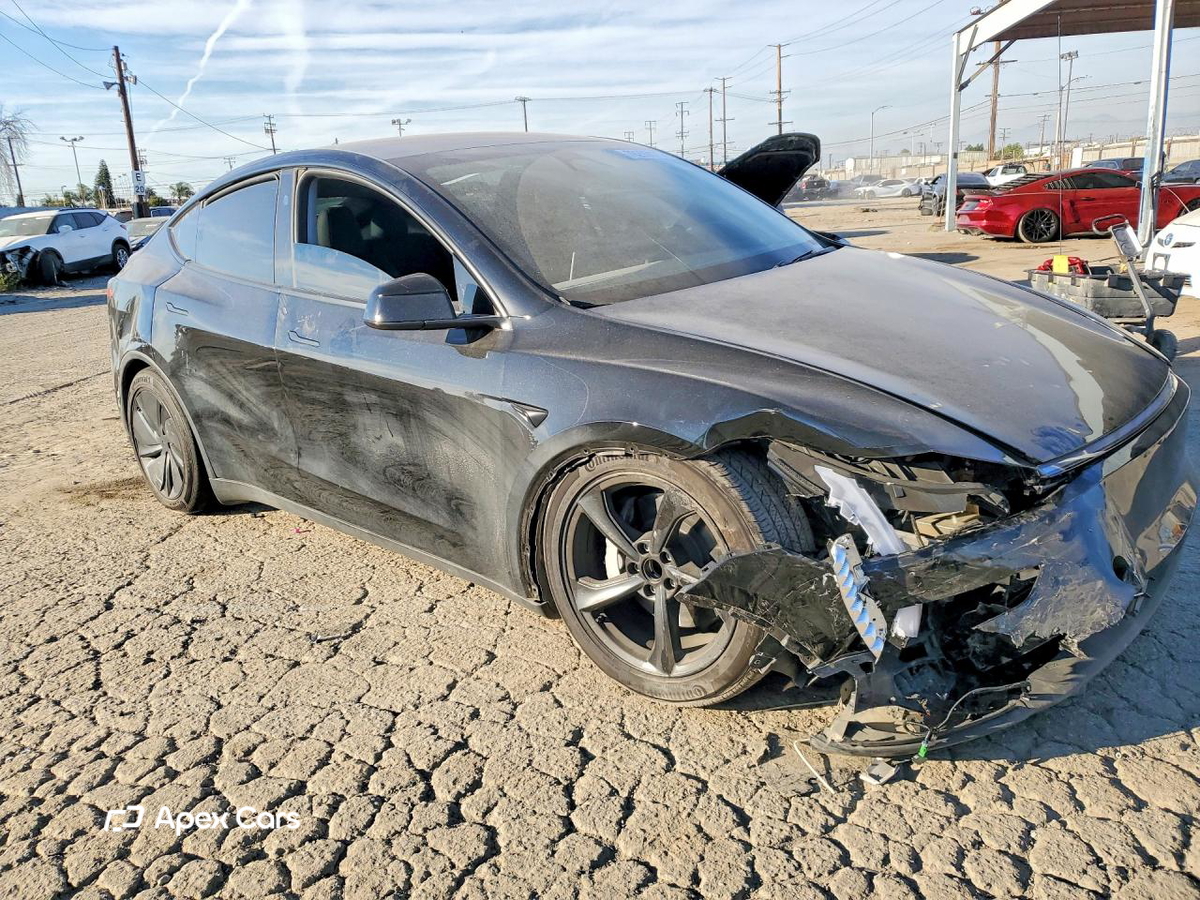 Tesla Model Y 2026