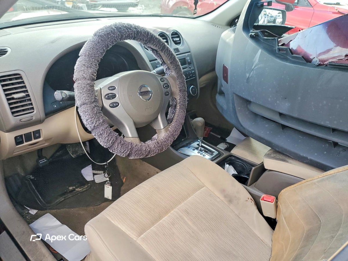 Nissan Altima 2010