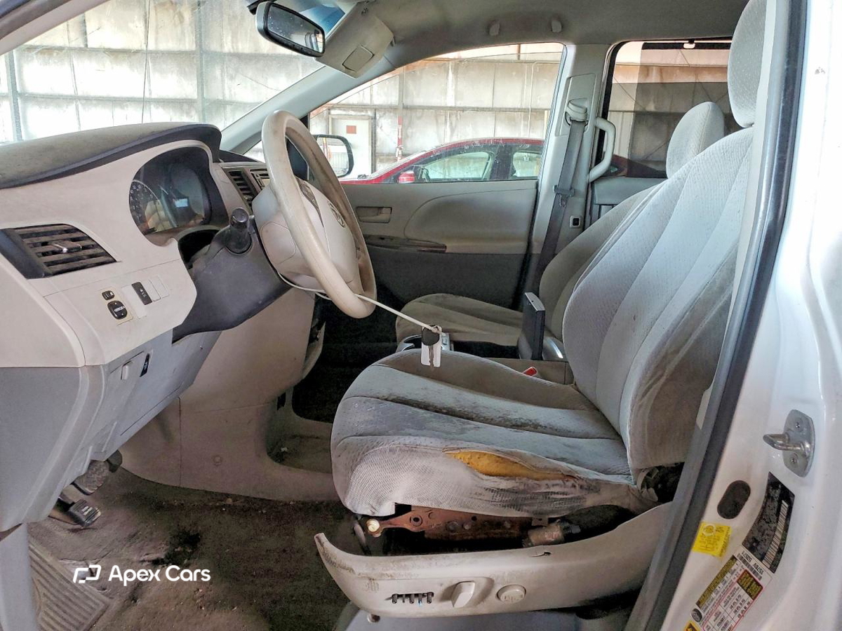 Toyota Sienna 2012