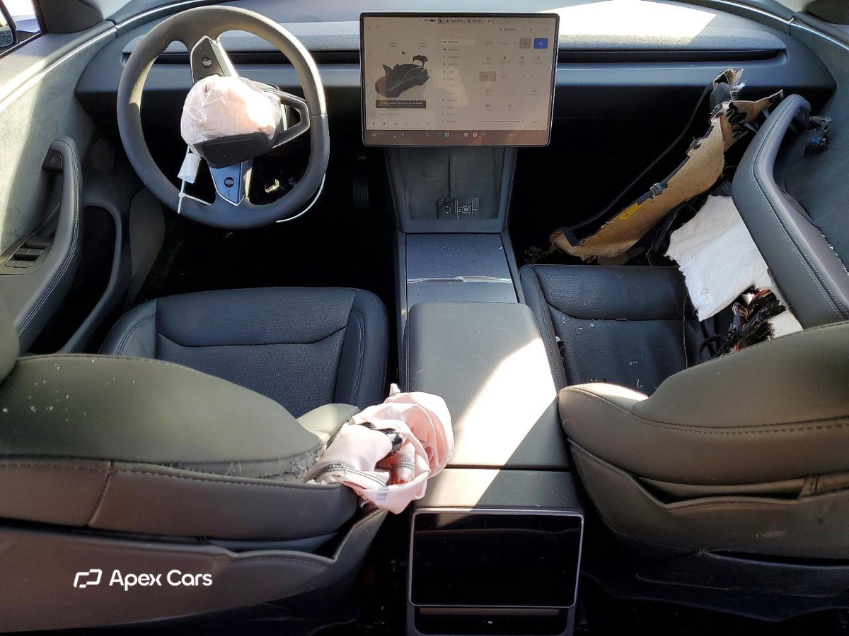 Tesla Model 3 2024