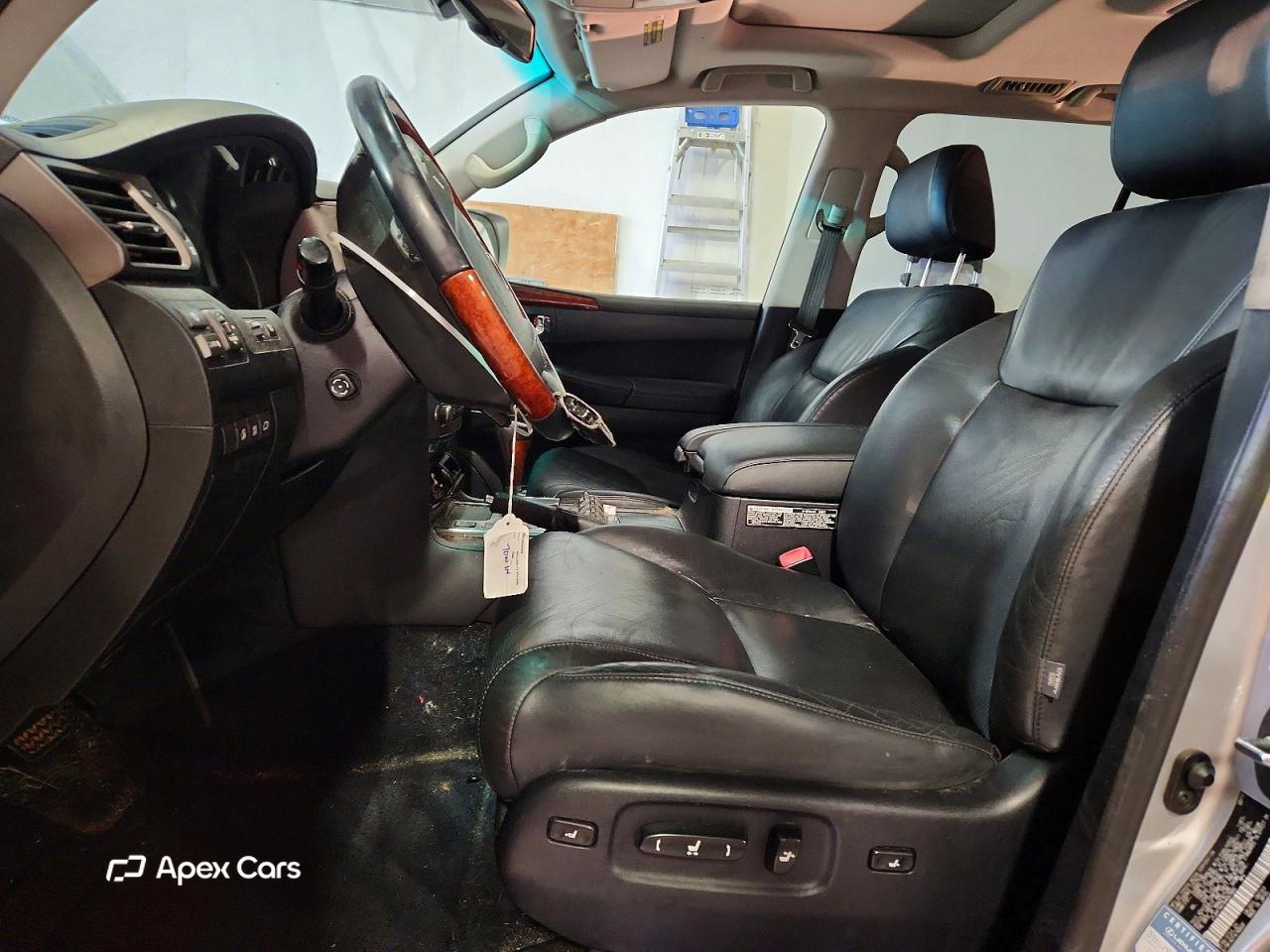 Lexus LX 2011