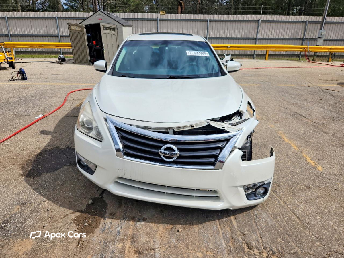 Nissan Altima 2015