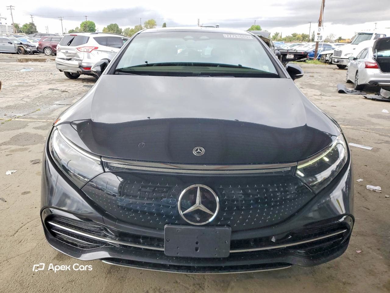 Mercedes-Benz  2022